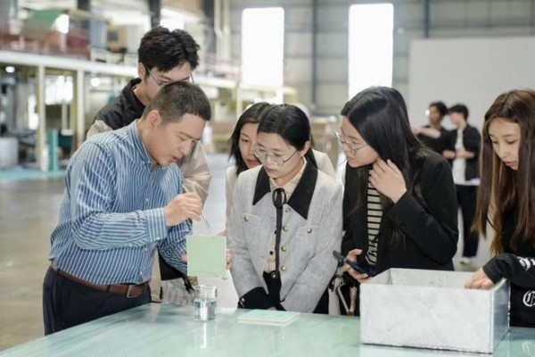 一面墙里的“黑科技”|探秘兔宝宝石膏板如何以硬核实力守护家的“脊梁”