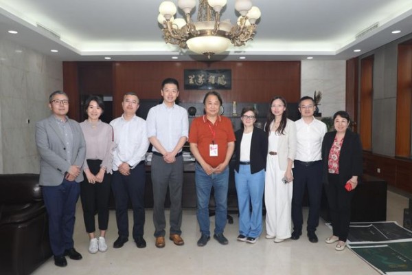陶氏Anna Davis博士及亚太高管团队到访美巢 以高品质乳液共筑华彩根基